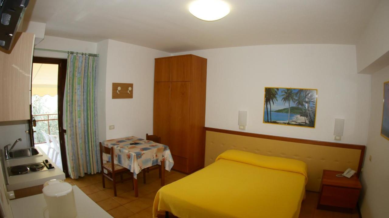 Residence Casa Maria Assenza di Brenzone Eksteriør billede