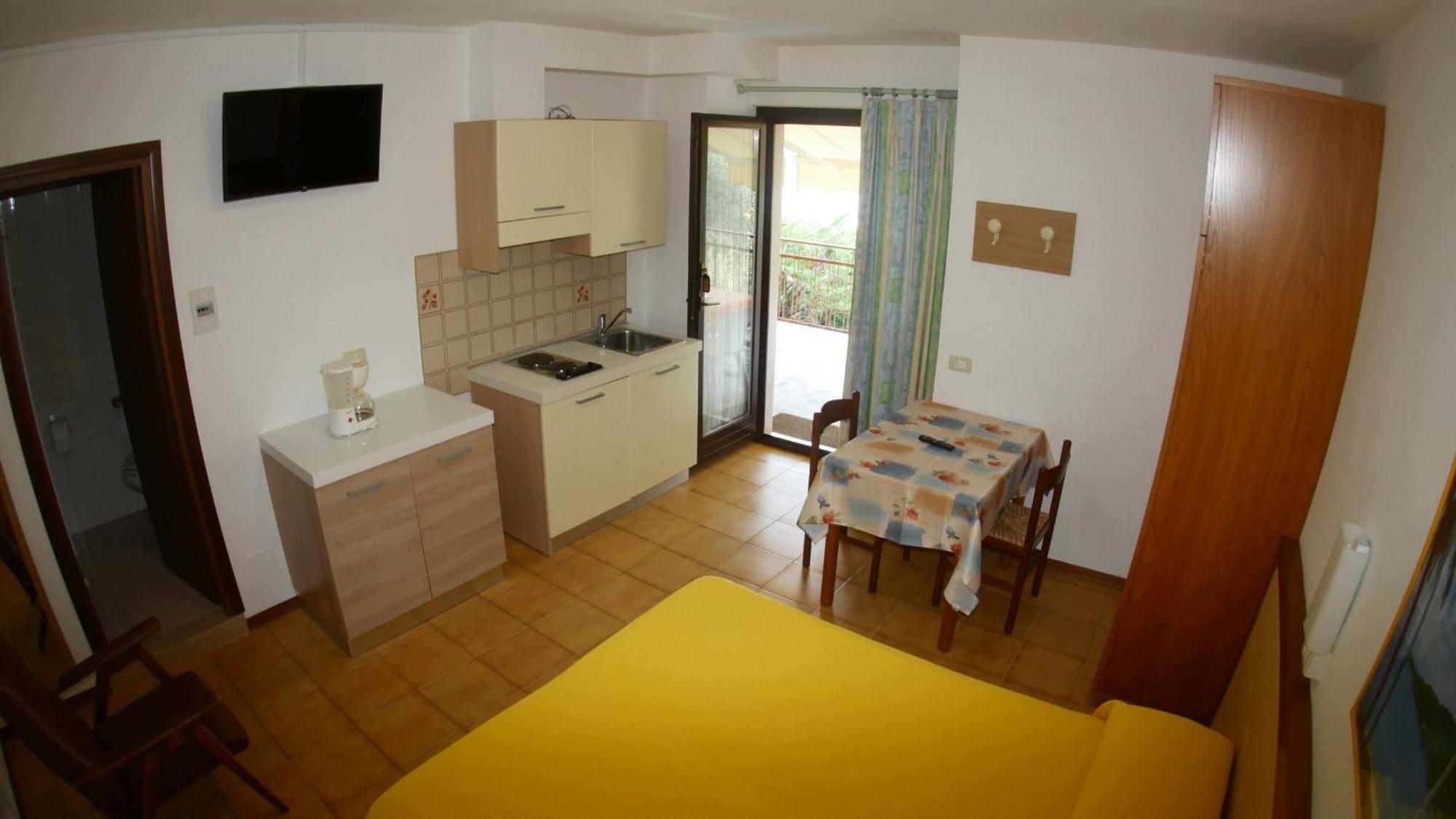 Residence Casa Maria Assenza di Brenzone Eksteriør billede