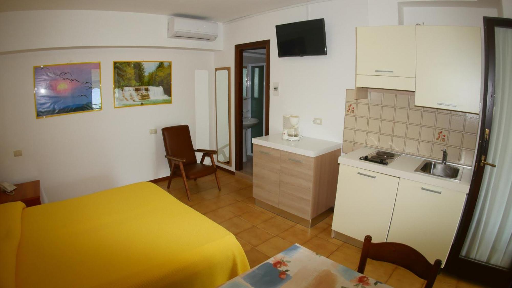 Residence Casa Maria Assenza di Brenzone Eksteriør billede