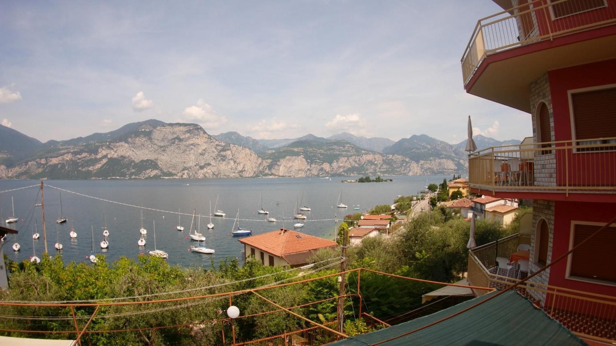 Residence Casa Maria Assenza di Brenzone Eksteriør billede